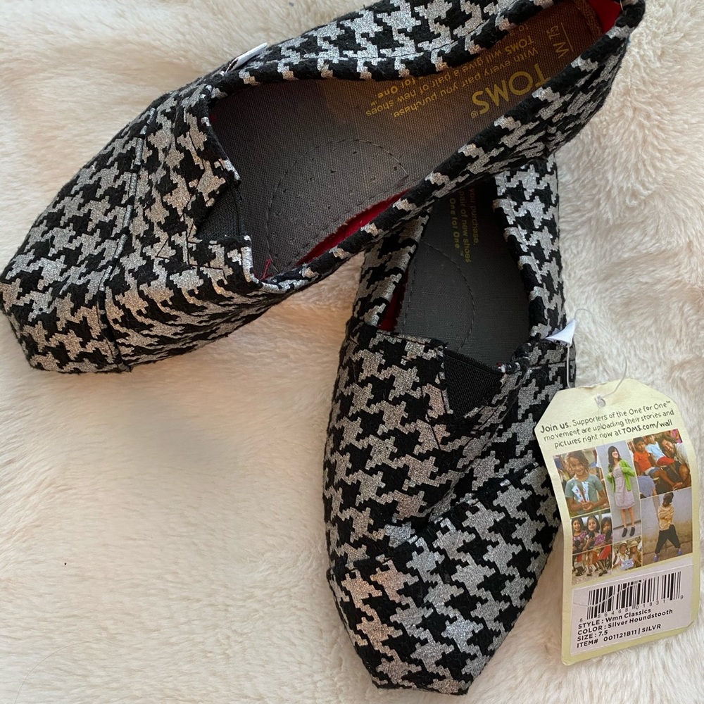 TOMS Shoes in black and silver houndstooth!